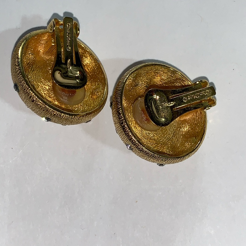 vintage DIOR gold-tone faux pearl clip EARRINGS - Picture 3 of 11